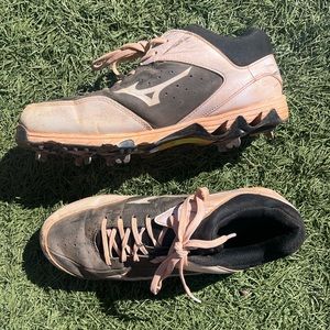 Mizuno Softball Cleats